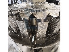 蔬菜颗粒包装机械打包精彩生活，自动包装机开启事业腾飞时代