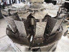 全自动薯片包装机突破市场 引领食品包装机向前发展