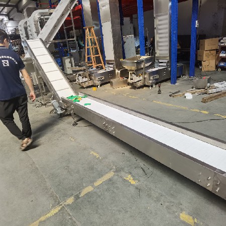 6.5-meter-high horizontal conveyor