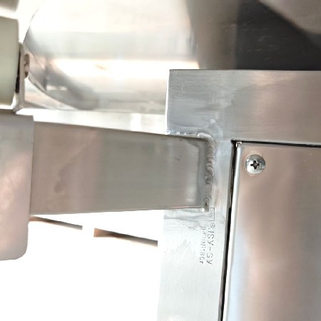 Green border of bottle collecting machine